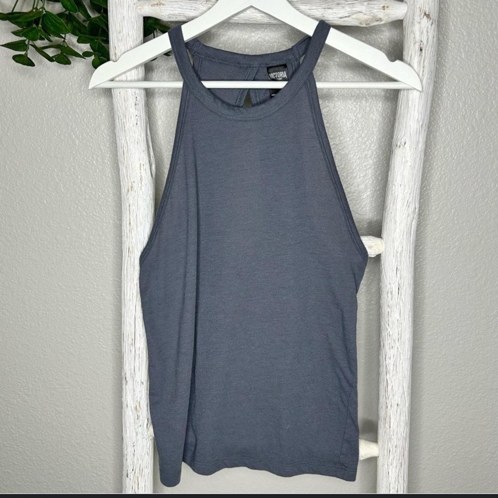 VS sport keyhole back tank